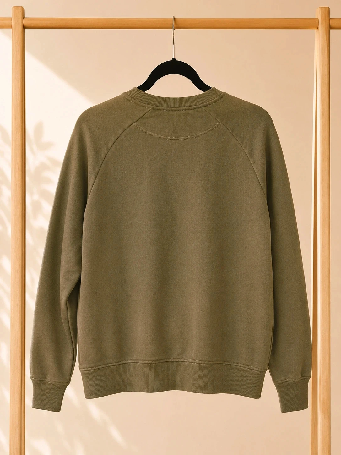 Oversized khaki sweatshirt with pockets Size M fits L – photo 2